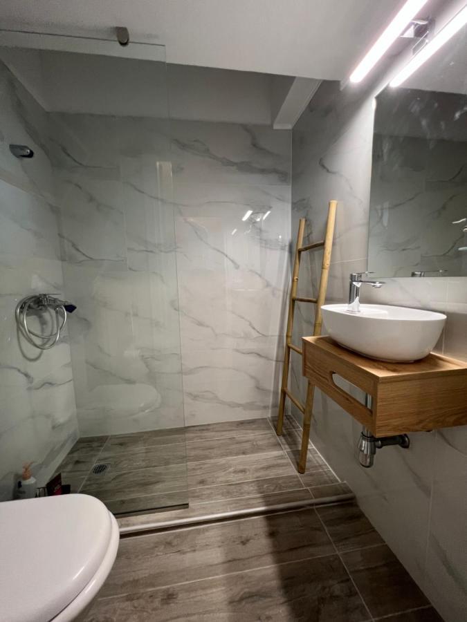 Apartment In Athens Atenas Exterior foto